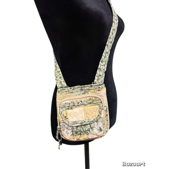 Donna Sharp Handbags - Donna Sharp Small Boho Quilted Purse ￼